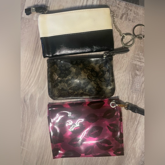 Lot of 3 Victoria’s Secret wristlets - Picture 2 of 6